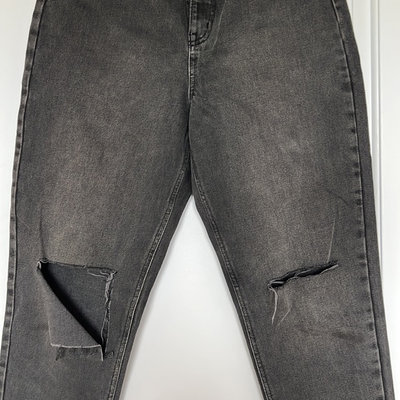 Jean - Picture 2 of 3